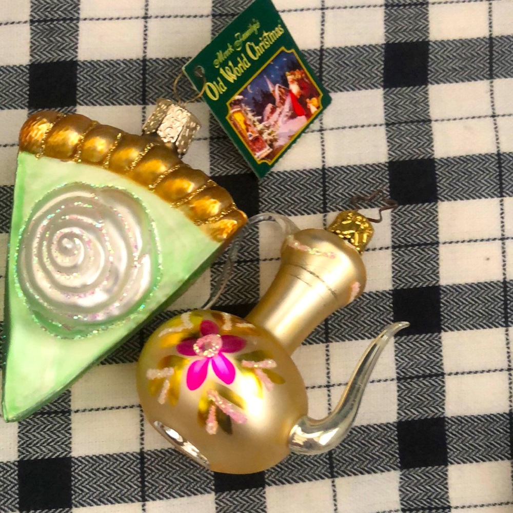 Set of 2 Old World ornaments